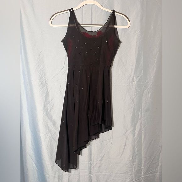 Dance Costume (SA) - Picture 2 of 3